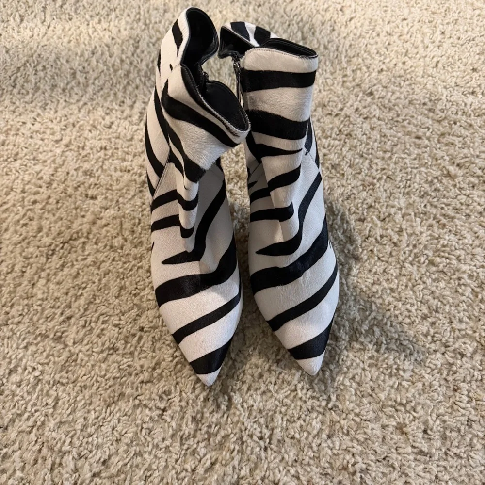 Gianvito Rossi zebra boots NWOT